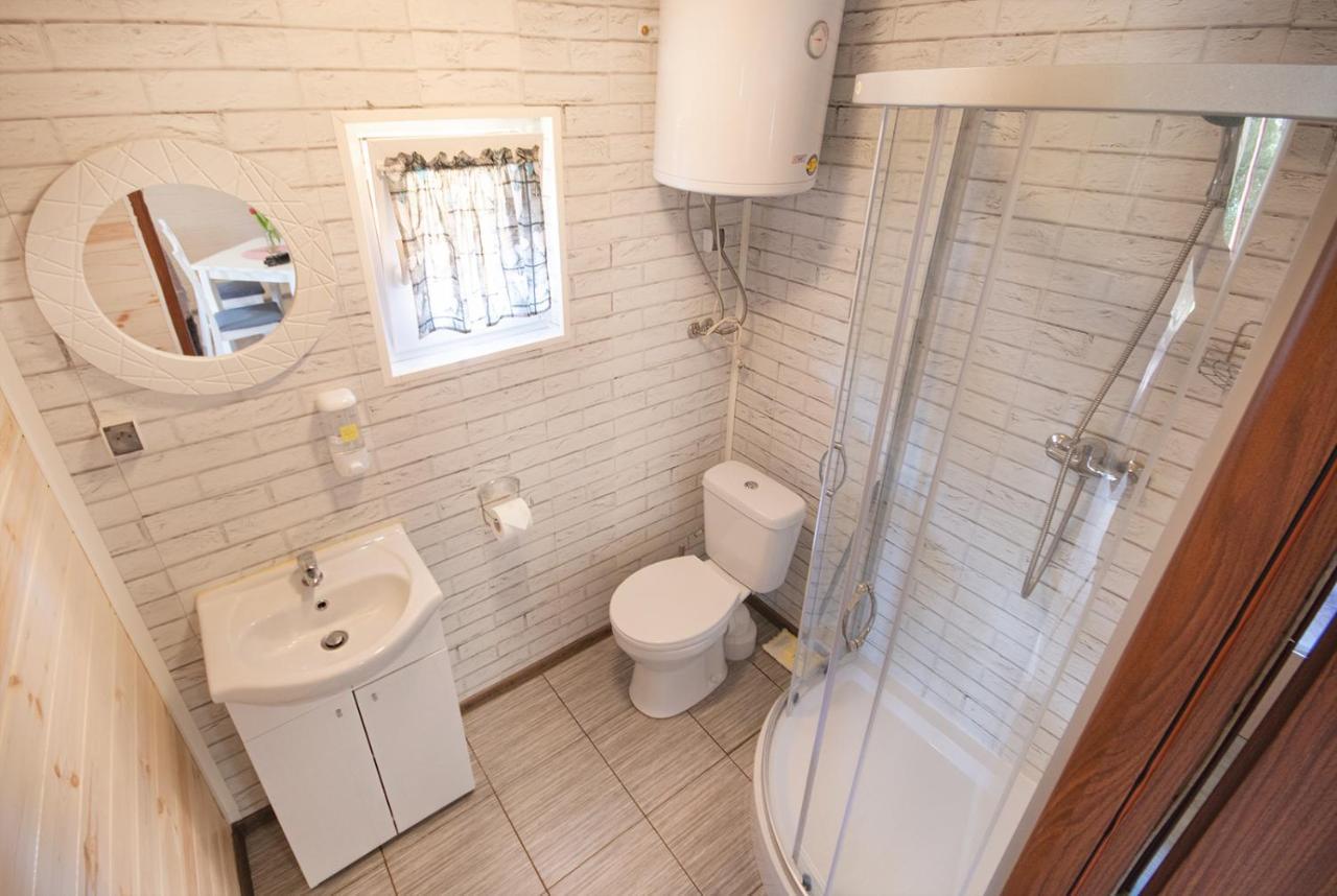 Przyjazna Osada - Domki I Apartamenty Ujście-Darłowskie Exteriör bild