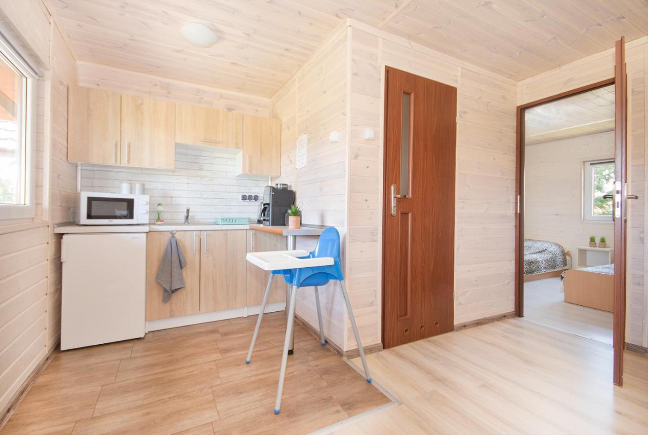 Przyjazna Osada - Domki I Apartamenty Ujście-Darłowskie Exteriör bild